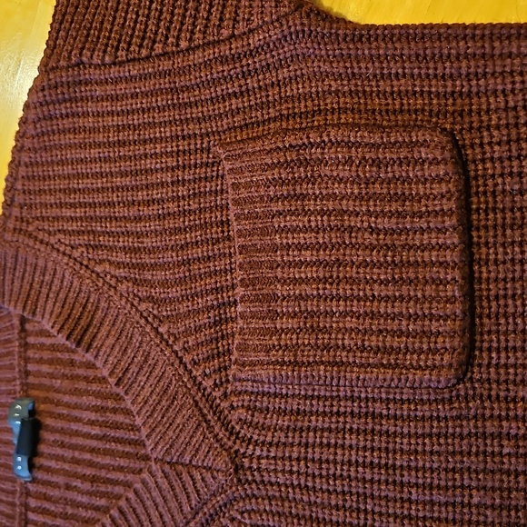 Sanctuary V-Neck Sweater - Picture 9 of 10